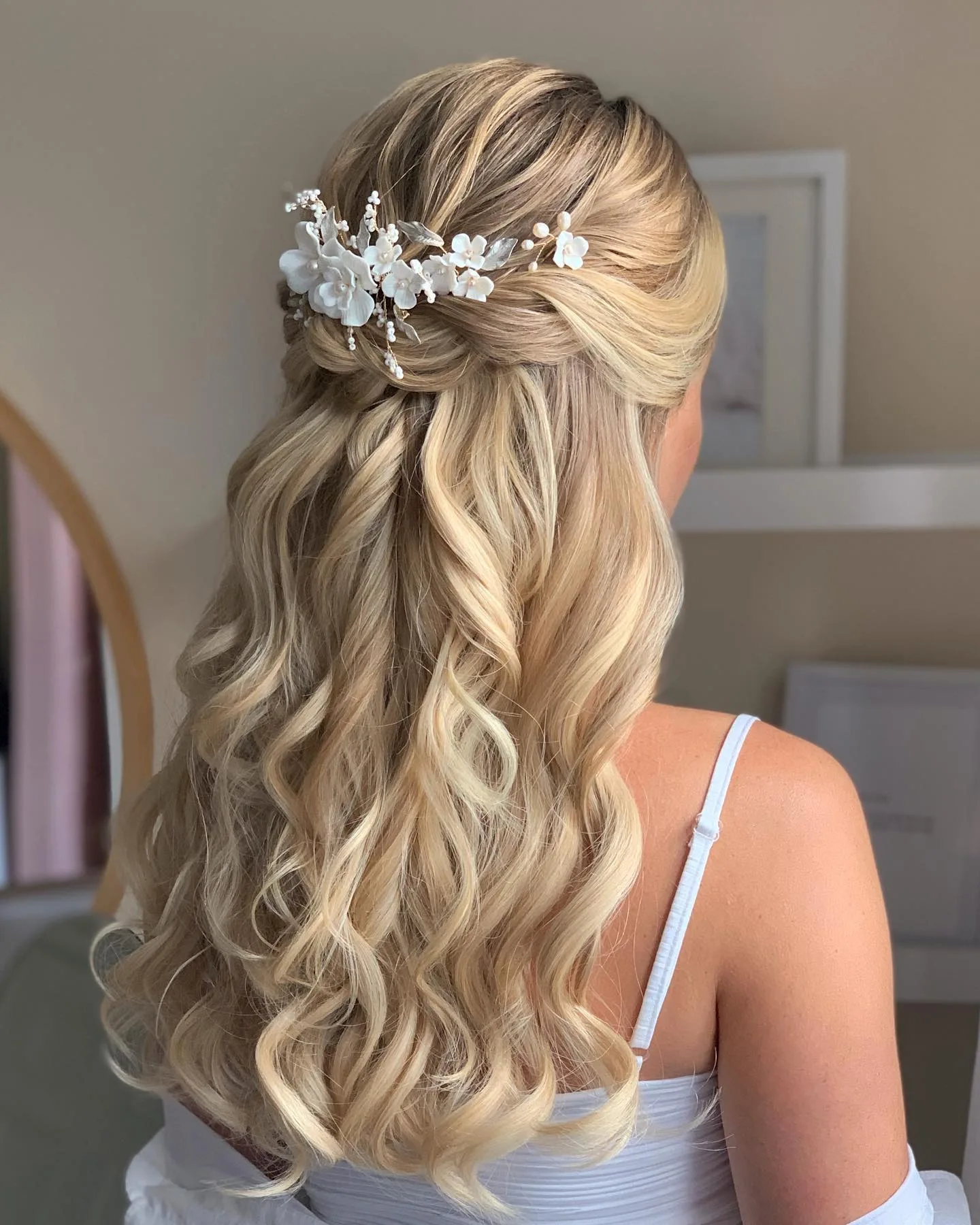 bridal half up half down hair with veil