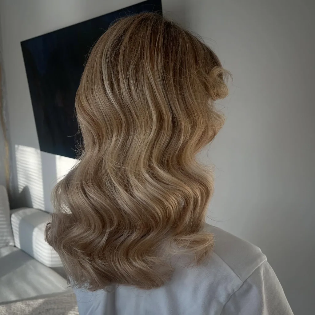 Hollywood Waves with Half Pull-Back