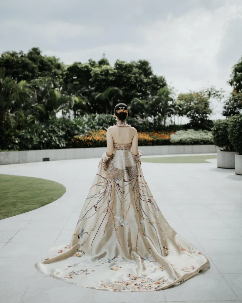 Detachable Shoulder Cape